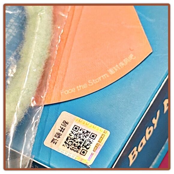 Pop Mart Baby Molly & Baby Tabby Series Squishy Charm - Face the Storm - Picture 5 of 16